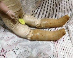 AM 370 24 RUST LEGS